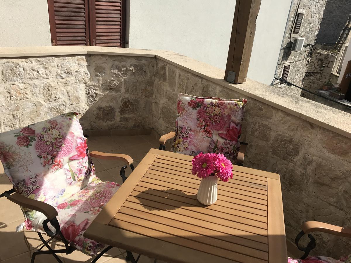 Apartman Toni Tribunj  Luaran gambar